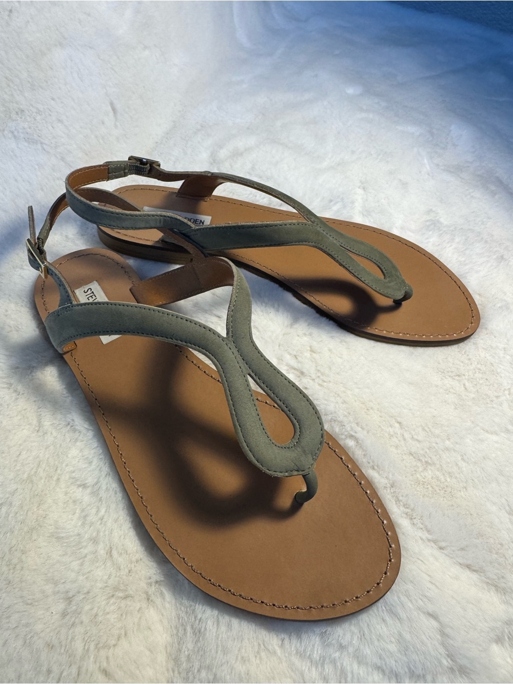 Steve Madden Olive Green Suede T-Strap Sandals for Women Size 9 - Picture 2 of 5